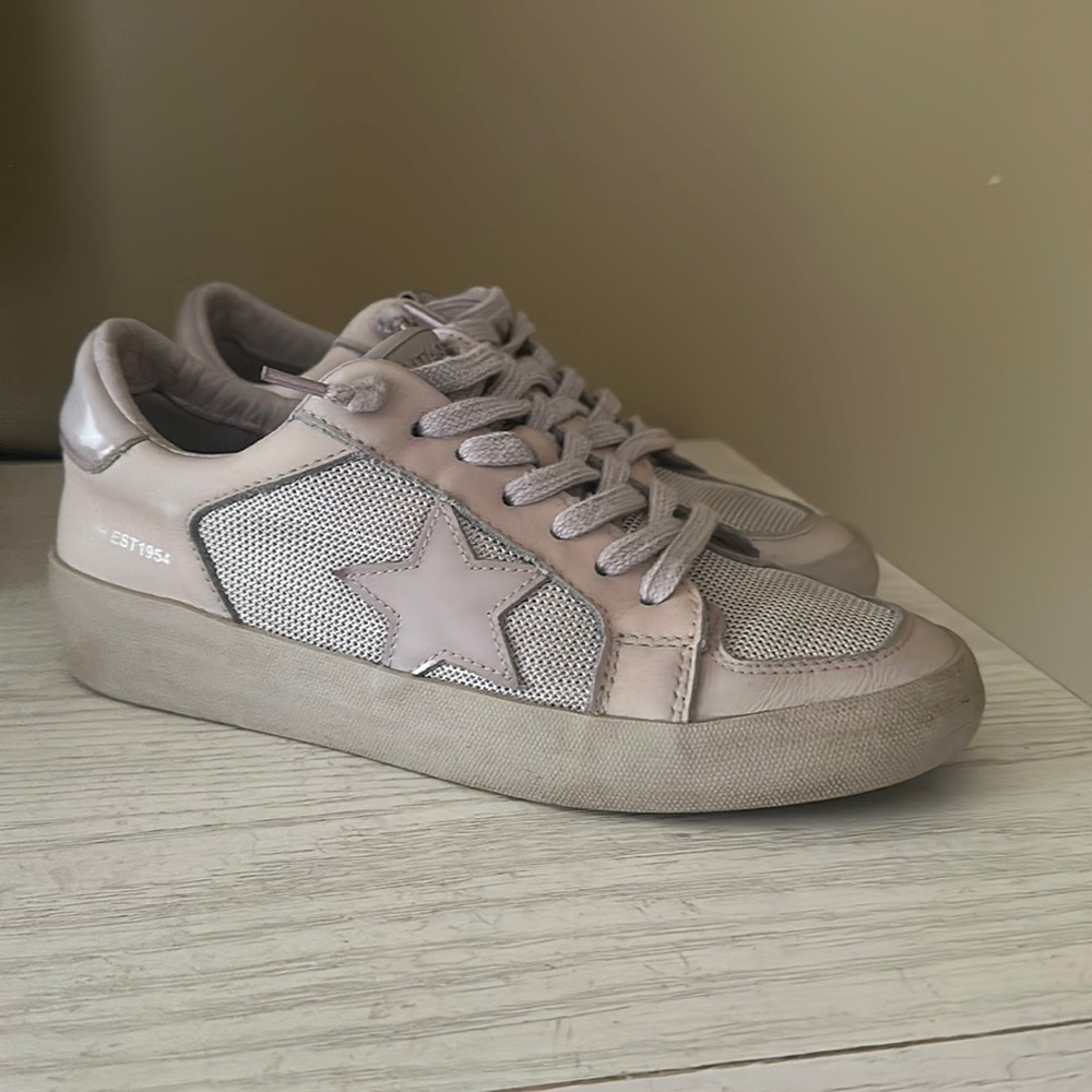 Vintage Havana Grey Sneakers Size 7